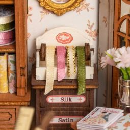 Book Nook Diy maison miniature Elsa Couture ART BIZNIZ Ikaipaka